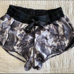 Lululemon Speed Short Black and White Rose- 4